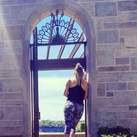 Meet your Posher, Erika - Picture 1 of 1